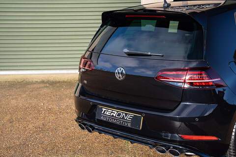 Volkswagen Golf R - Large 23