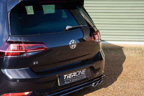 Volkswagen Golf R - Large 31