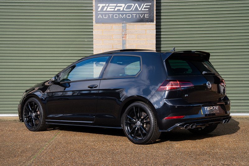 Volkswagen Golf R - Large 8