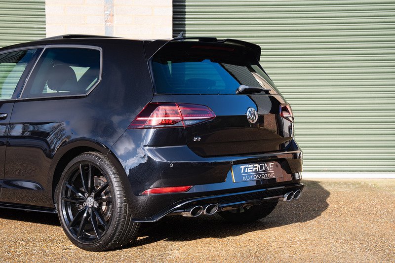 Volkswagen Golf R - Large 32