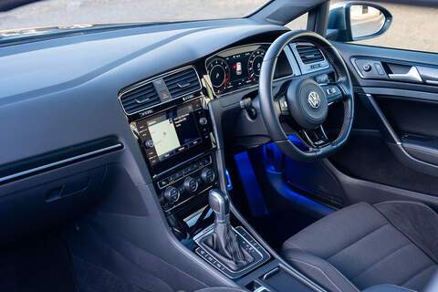 Volkswagen Golf R - Large 4