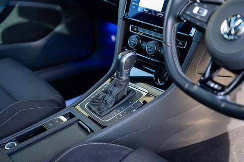 Volkswagen Golf R - Large 25