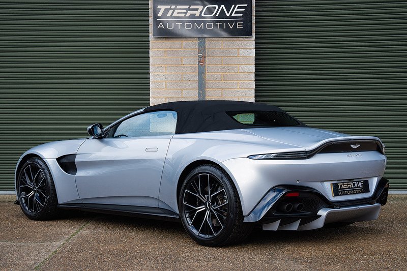 Aston Martin Vantage V8 - Large 8