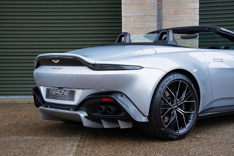 Aston Martin Vantage V8 - Large 22