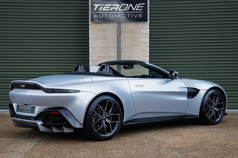 Aston Martin Vantage V8 - Large 1