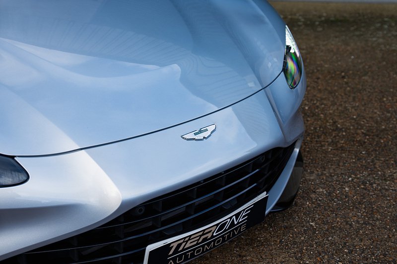 Aston Martin Vantage V8 - Large 25