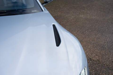 Aston Martin Vantage V8 - Large 29