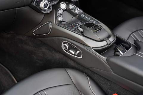 Aston Martin Vantage V8 - Large 20