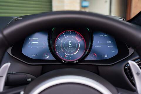 Aston Martin Vantage V8 - Large 12