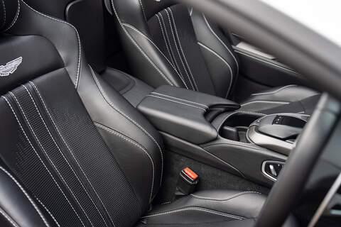 Aston Martin Vantage V8 - Large 36