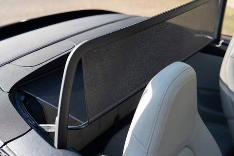 Porsche 911 T 992 Carrera 4S - Large 16