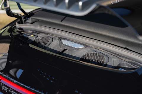 Porsche 911 T 992 Carrera 4S - Large 47