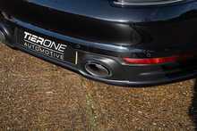 Porsche 911 T 992 Carrera 4S - U822