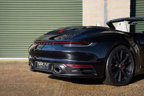 Porsche 911 T 992 Carrera 4S - Large 40