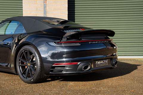 Porsche 911 T 992 Carrera 4S - Large 42