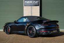 Porsche 911 T 992 Carrera 4S - U822