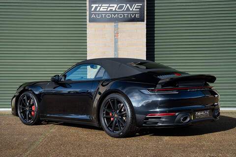 Porsche 911 T 992 Carrera 4S - Large 8