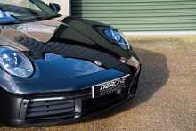 Porsche 911 T 992 Carrera 4S - U822