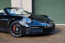 Porsche 911 T 992 Carrera 4S - U822