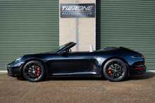 Porsche 911 T 992 Carrera 4S - U822