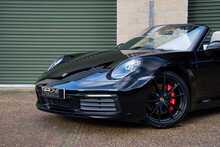 Porsche 911 T 992 Carrera 4S - U822