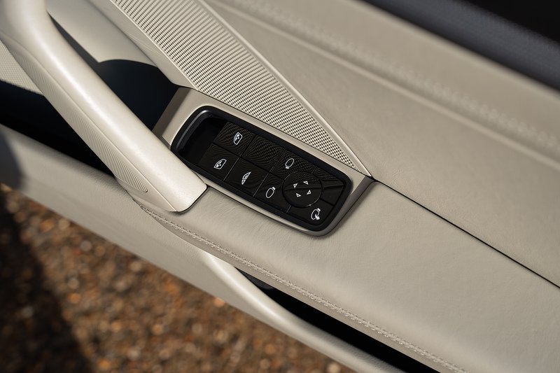 Porsche 911 T 992 Carrera 4S - Large 32