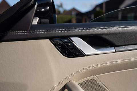 Porsche 911 T 992 Carrera 4S - Large 14