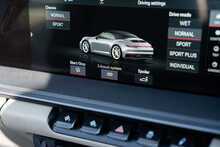 Porsche 911 T 992 Carrera 4S - U822