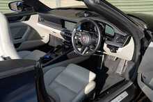 Porsche 911 T 992 Carrera 4S - U822