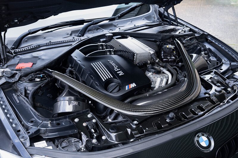 BMW M4 BiTurbo - Large 46