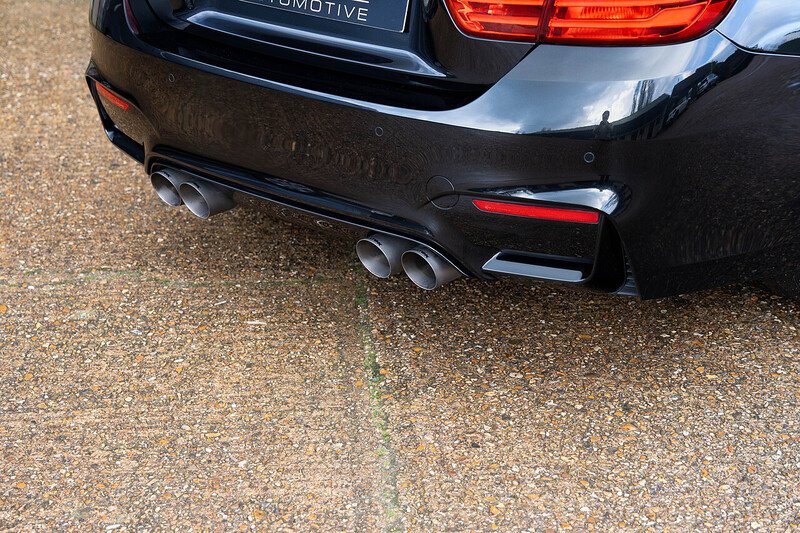 BMW M4 BiTurbo - Large 42