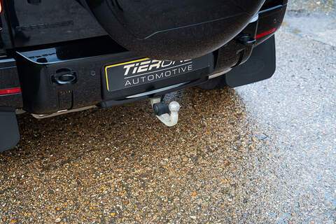 Land Rover Defender 110 D250 MHEV X-Dynamic SE - Large 6