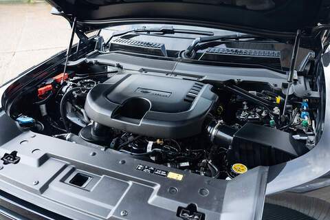 Land Rover Defender 110 D250 MHEV X-Dynamic SE - Large 37