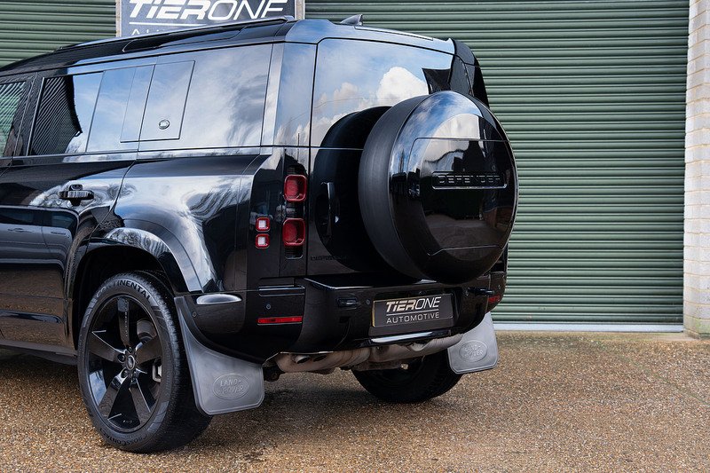 Land Rover Defender 110 D250 MHEV X-Dynamic SE - Large 33