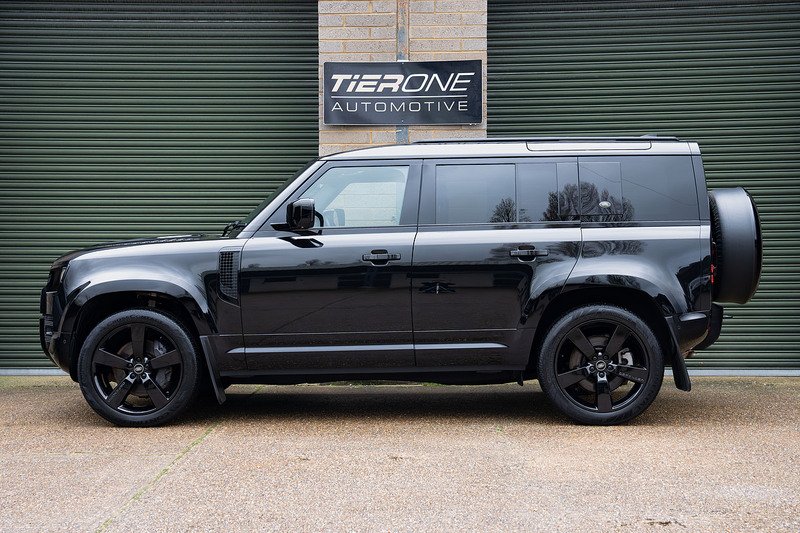 Land Rover Defender 110 D250 MHEV X-Dynamic SE - Large 9