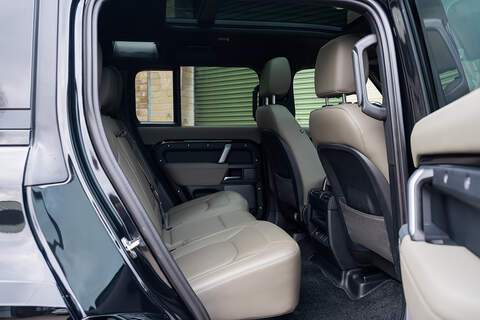 Land Rover Defender 110 D250 MHEV X-Dynamic SE - Large 25