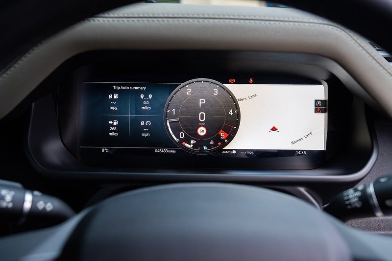 Land Rover Defender 110 D250 MHEV X-Dynamic SE - Large 16