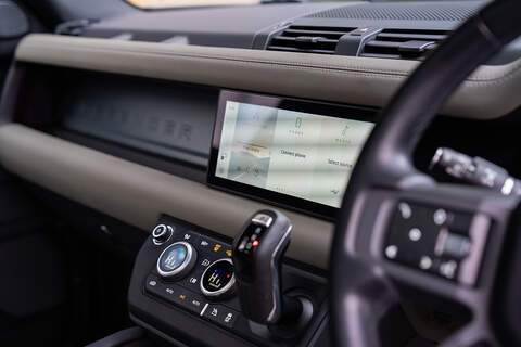 Land Rover Defender 110 D250 MHEV X-Dynamic SE - Large 28