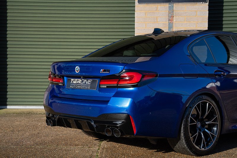 BMW M5 i V8 Competition - Large 55
