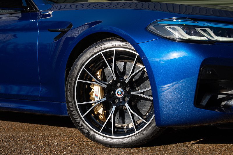 BMW M5 i V8 Competition - Large 6