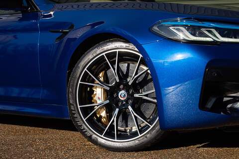 BMW M5 i V8 Competition - Large 6