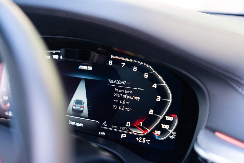 BMW M5 i V8 Competition - Large 36