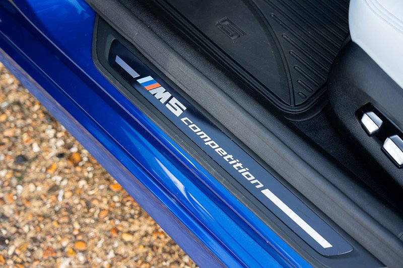 BMW M5 i V8 Competition - Large 48