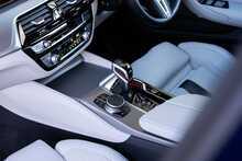 BMW M5 i V8 Competition - U826