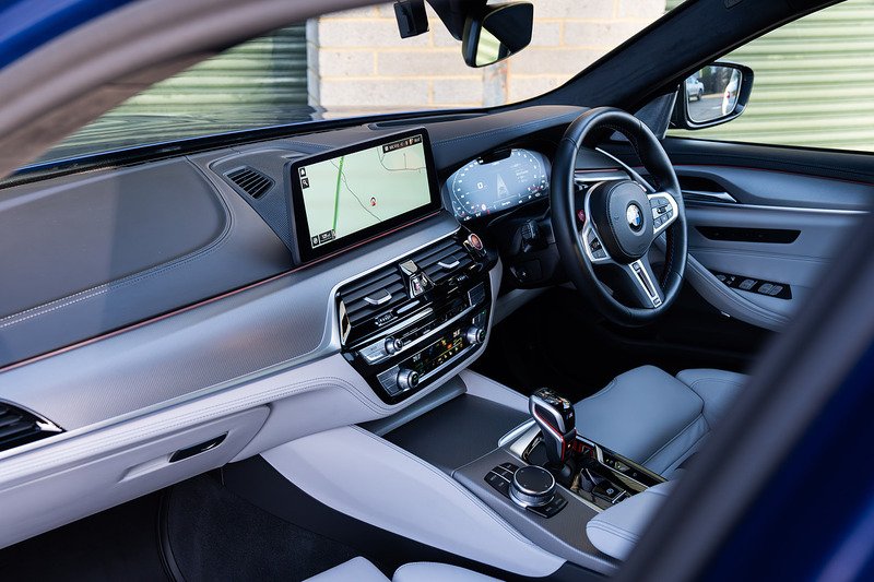 BMW M5 i V8 Competition - Large 35