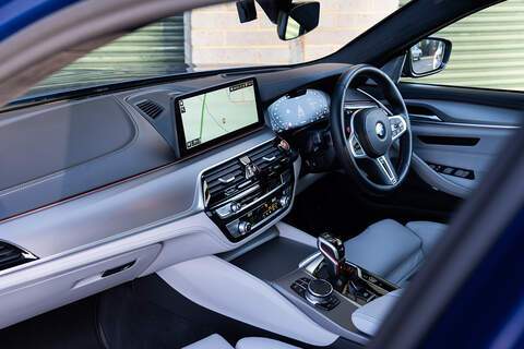 BMW M5 i V8 Competition - Large 35