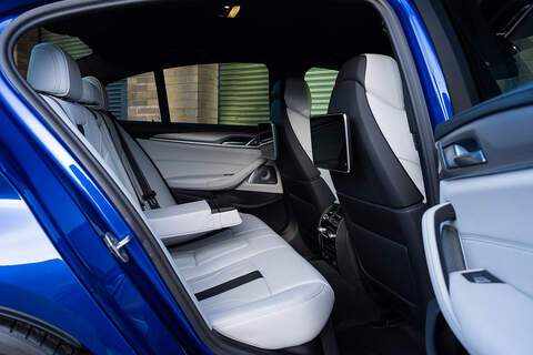 BMW M5 i V8 Competition - Large 5