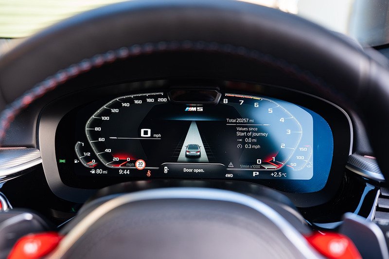 BMW M5 i V8 Competition - Large 22