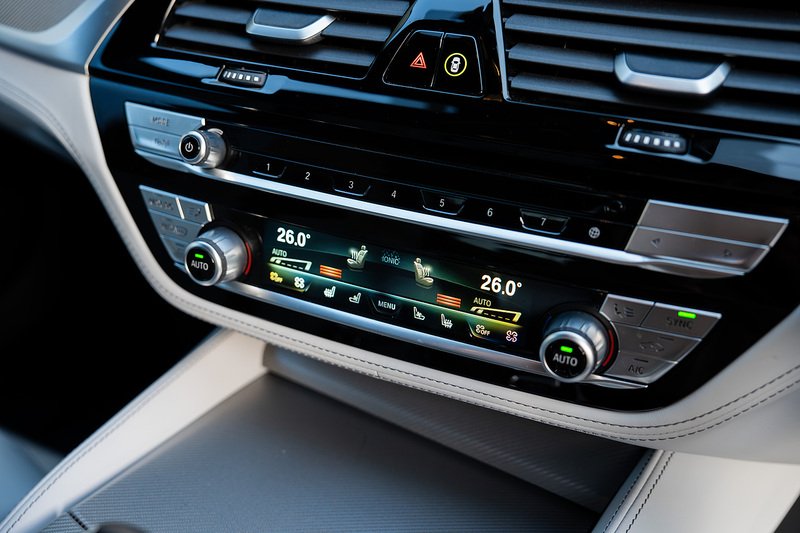 BMW M5 i V8 Competition - Large 15