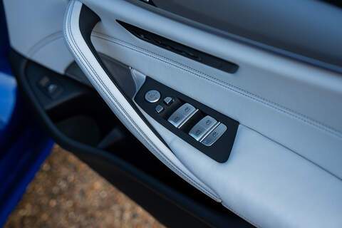 BMW M5 i V8 Competition - Large 38